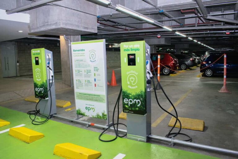 PLAZA MAYOR MEDELLIN 1 1 768x512