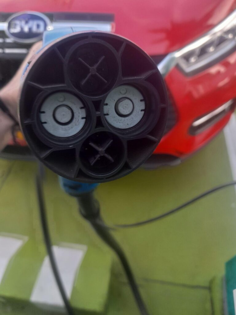 TRES ESQUINAS EDEQ 5 768x1024