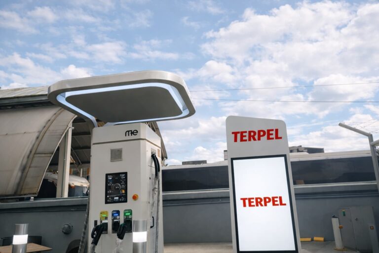 cargador TERPEL VOLTEX al lado de la CRUZ ROJA de la 68 768x512